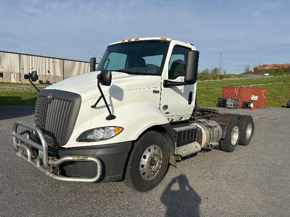 Day Cab Tractor-Heavy Duty Tractors-International-2019-RH613-White Deer-PA-419,421\n\t\tmiles-$ 22,750 - Image 3