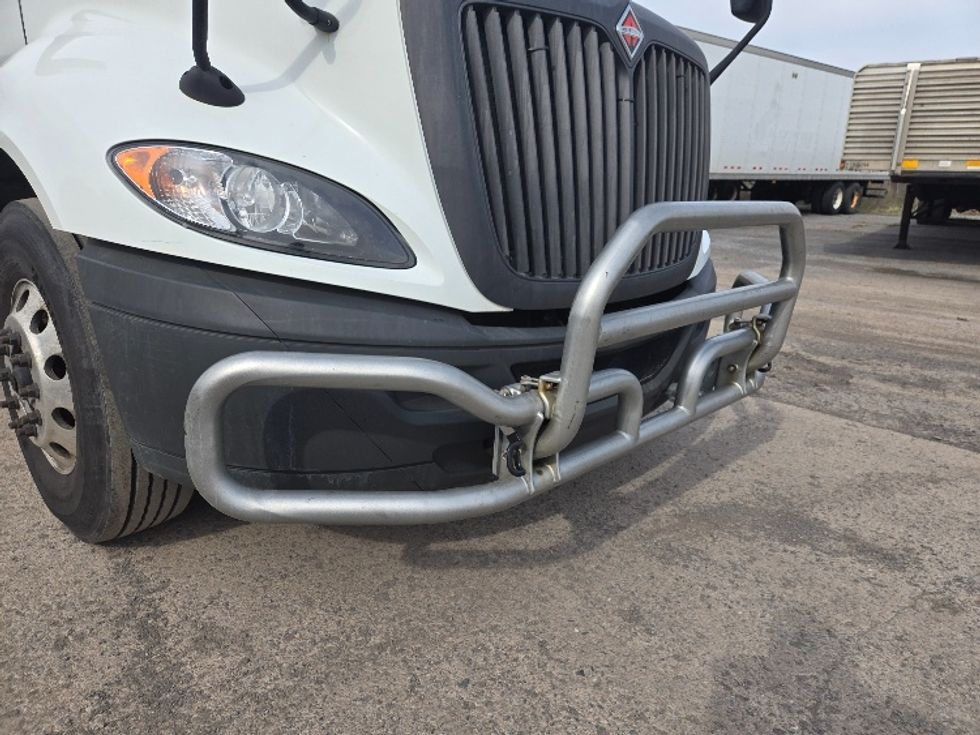 Day Cab Tractor-Heavy Duty Tractors-International-2019-RH613-White Deer-PA-448,879\n\t\tmiles-$ 22,750 - Image 17