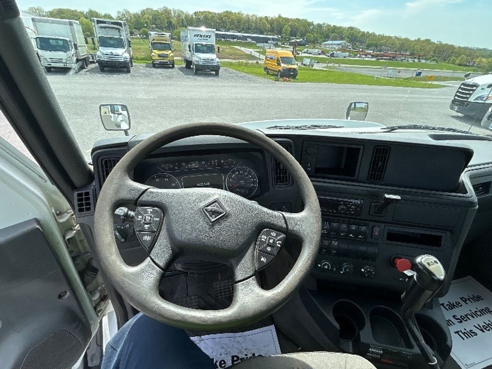 Day Cab Tractor-Heavy Duty Tractors-International-2019-RH613-White Deer-PA-465,492\n\t\tmiles-$ 22,750 - Image 11