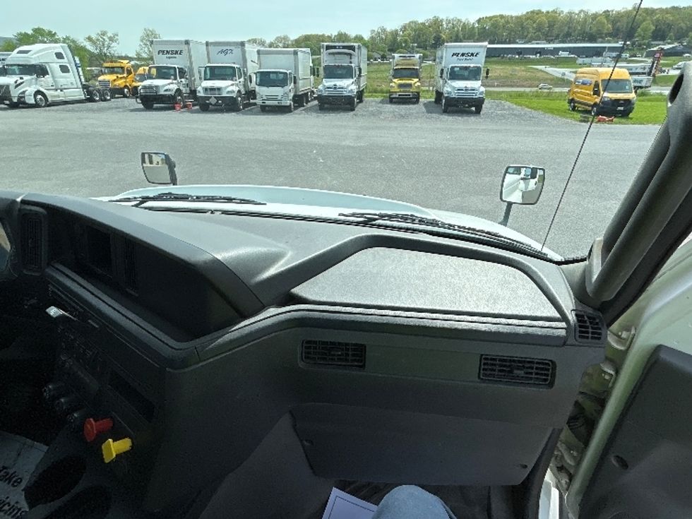 Day Cab Tractor-Heavy Duty Tractors-International-2019-RH613-White Deer-PA-465,492\n\t\tmiles-$ 22,750 - Image 13