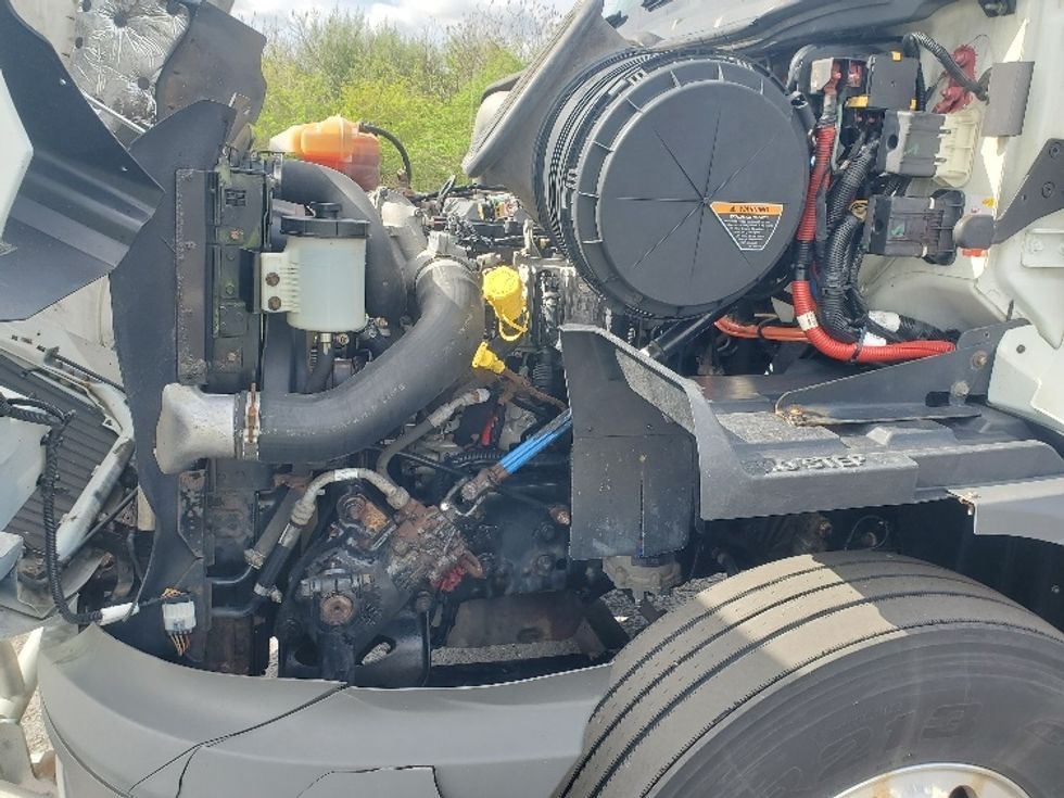 Day Cab Tractor-Heavy Duty Tractors-International-2019-RH613-White Deer-PA-472,641\n\t\tmiles-$ 22,750 - Image 16