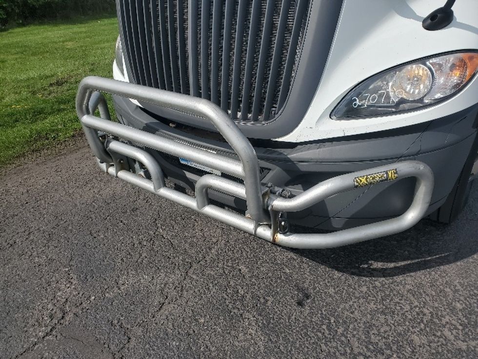 Day Cab Tractor-Heavy Duty Tractors-International-2019-RH613-White Deer-PA-472,641\n\t\tmiles-$ 22,750 - Image 17