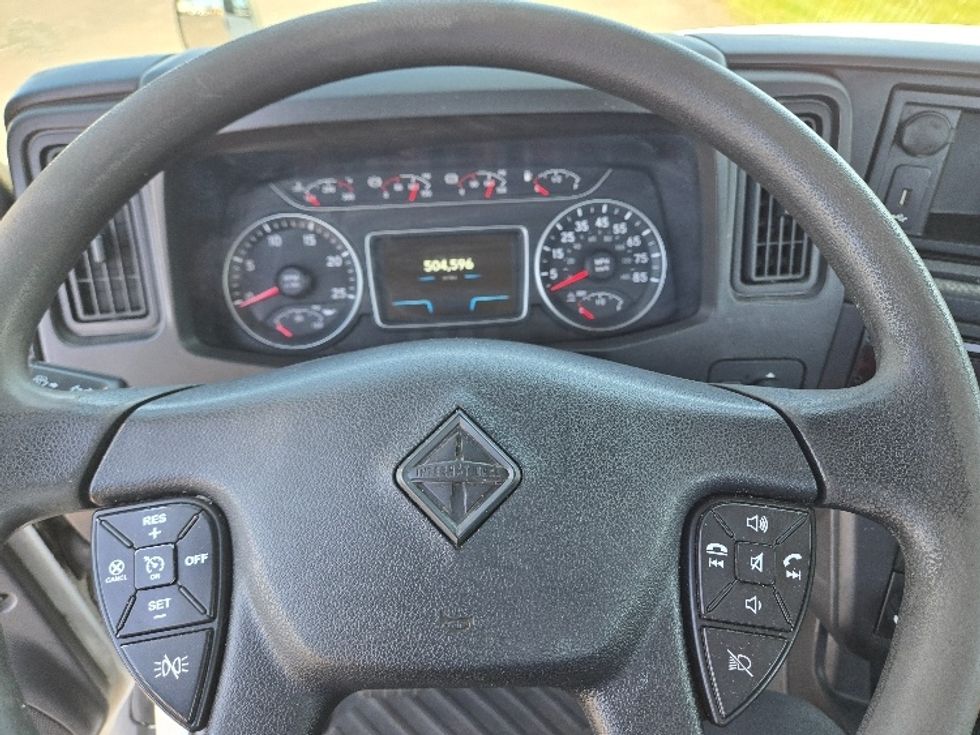 Day Cab Tractor-Heavy Duty Tractors-International-2019-RH613-White Deer-PA-504,513\n\t\tmiles-$ 22,750 - Image 11