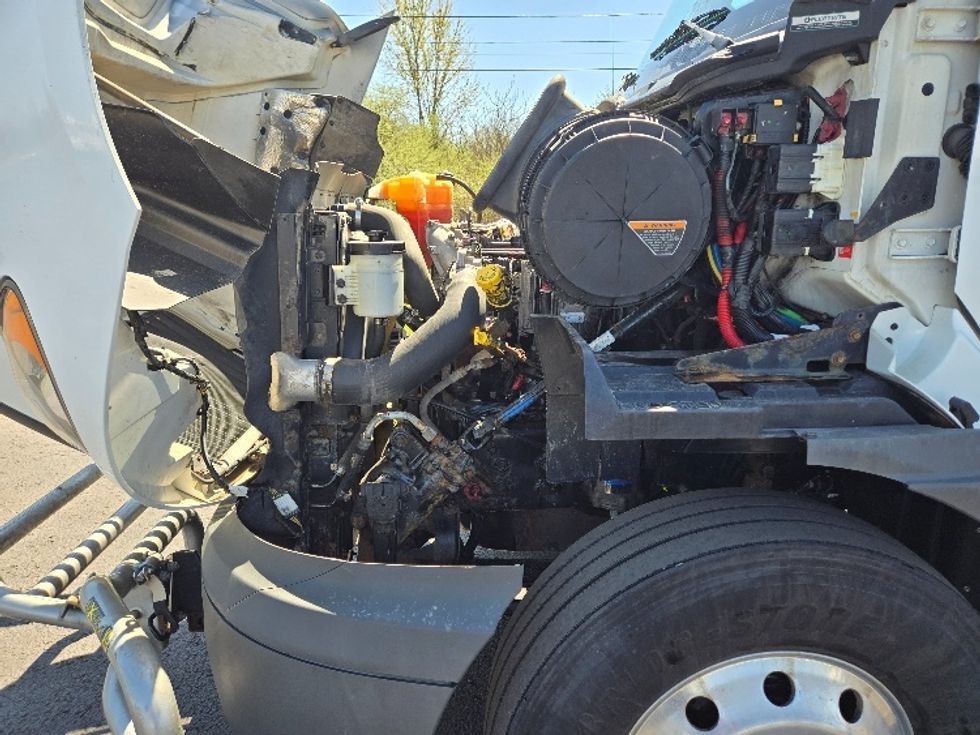 Day Cab Tractor-Heavy Duty Tractors-International-2019-RH613-White Deer-PA-504,513\n\t\tmiles-$ 22,750 - Image 16