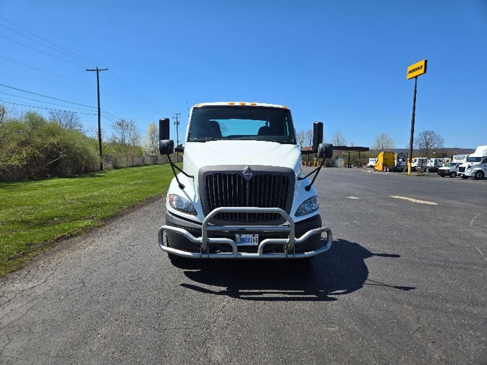 Day Cab Tractor-Heavy Duty Tractors-International-2019-RH613-White Deer-PA-504,513\n\t\tmiles-$ 22,750 - Image 2