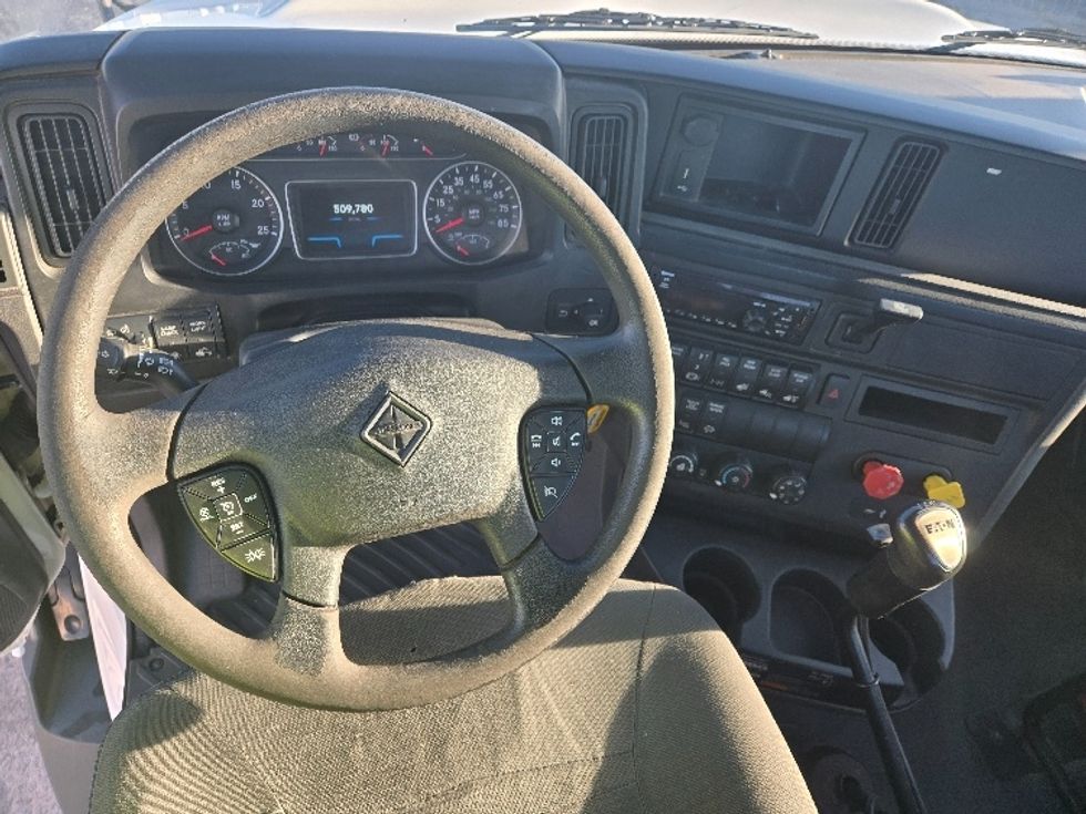 Day Cab Tractor-Heavy Duty Tractors-International-2019-RH613-White Deer-PA-509,636\n\t\tmiles-$ 22,750 - Image 11