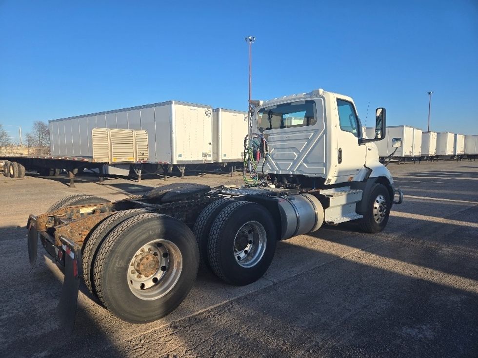 Day Cab Tractor-Heavy Duty Tractors-International-2019-RH613-White Deer-PA-509,636\n\t\tmiles-$ 22,750 - Image 7