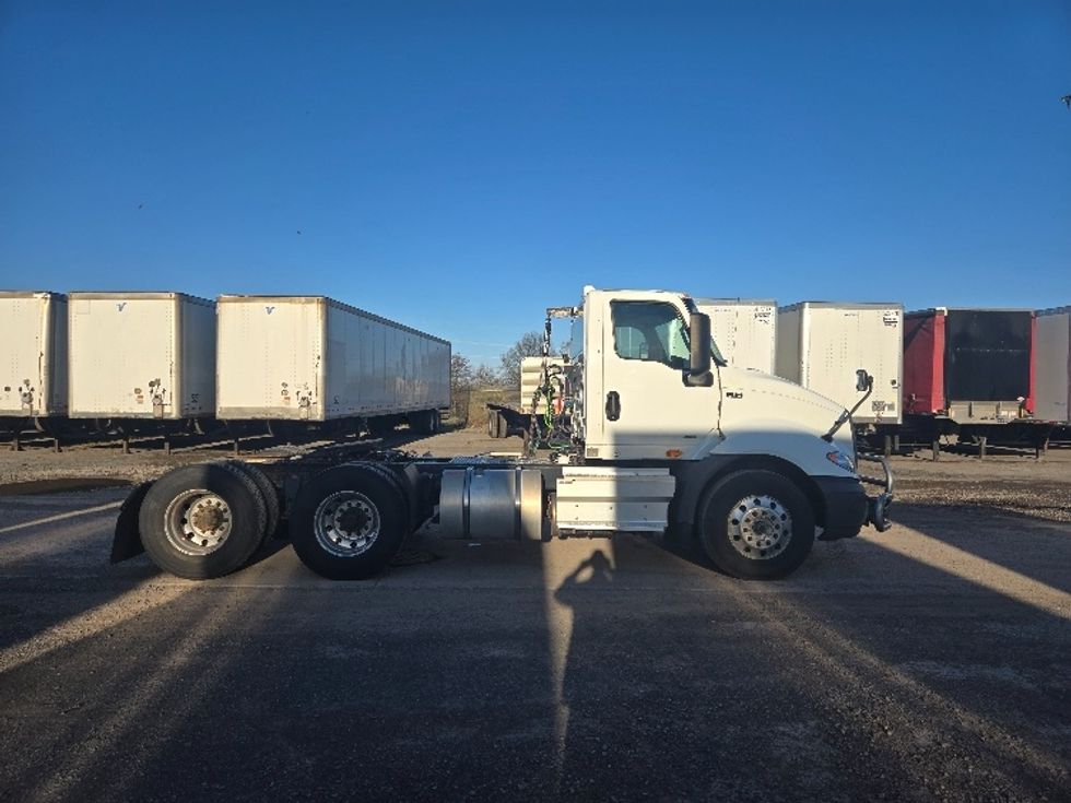 Day Cab Tractor-Heavy Duty Tractors-International-2019-RH613-White Deer-PA-509,636\n\t\tmiles-$ 22,750 - Image 8