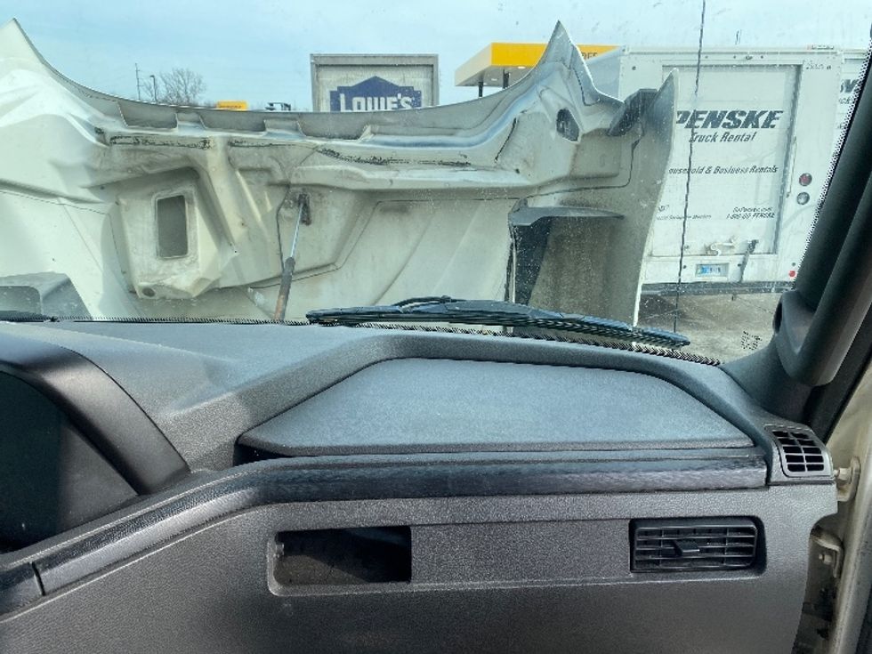 Day Cab Tractor-Heavy Duty Tractors-International-2019-RH613-Zelienople-PA-294,845\n\t\tmiles-$ 33,500 - Image 12