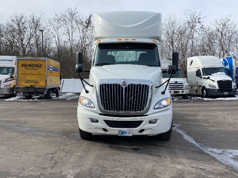 Day Cab Tractor-Heavy Duty Tractors-International-2019-RH613-Zelienople-PA-294,845\n\t\tmiles-$ 33,500 - Image 2