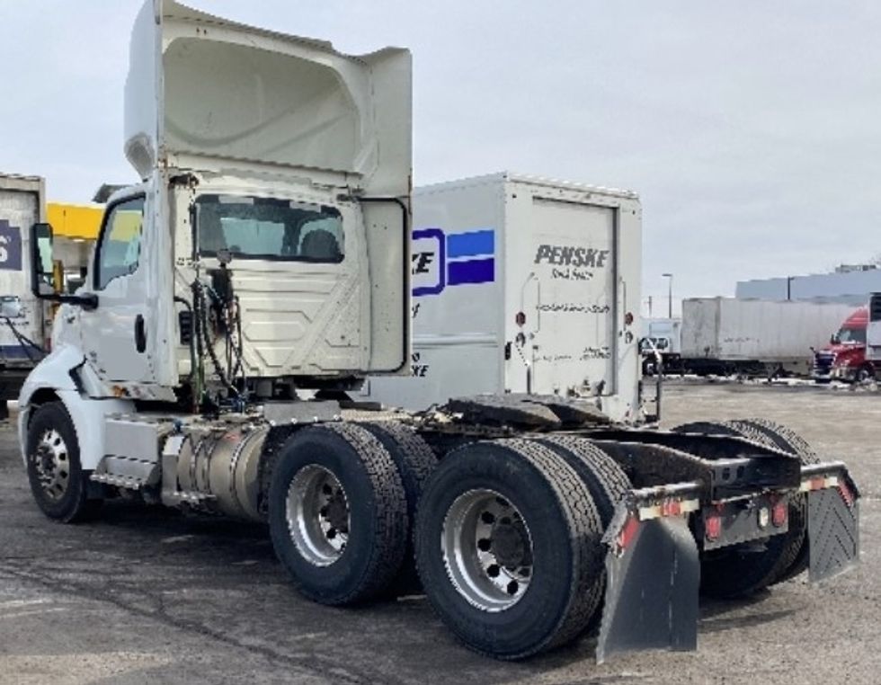 Day Cab Tractor-Heavy Duty Tractors-International-2019-RH613-Zelienople-PA-294,845\n\t\tmiles-$ 33,500 - Image 5