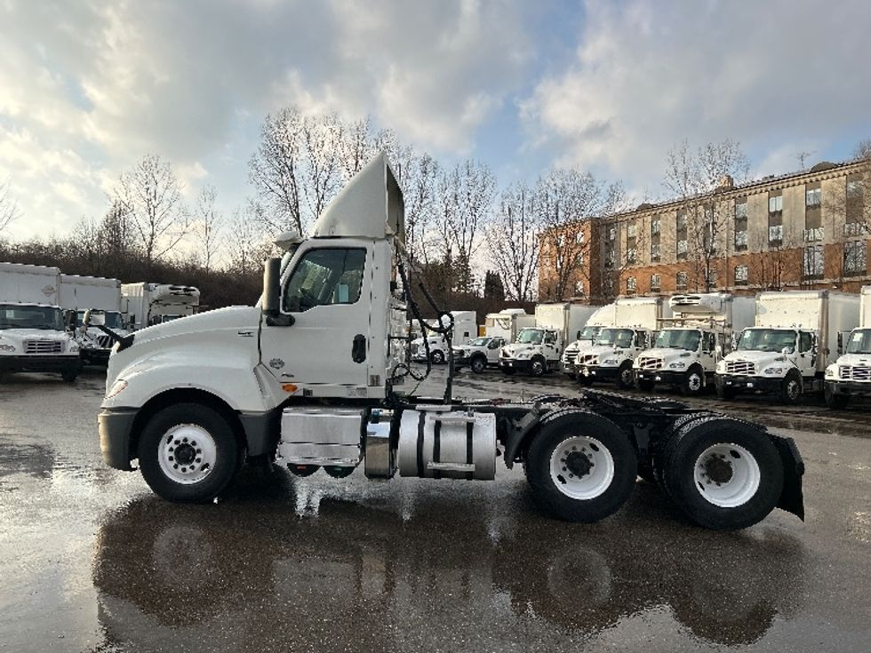 Day Cab Tractor-Heavy Duty Tractors-International-2020-LT625-Akron-OH-176,349\n\t\tmiles-$ 35,250 - Image 4