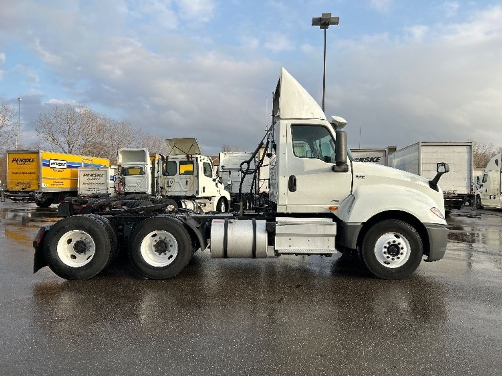 Day Cab Tractor-Heavy Duty Tractors-International-2020-LT625-Akron-OH-176,349\n\t\tmiles-$ 35,250 - Image 8