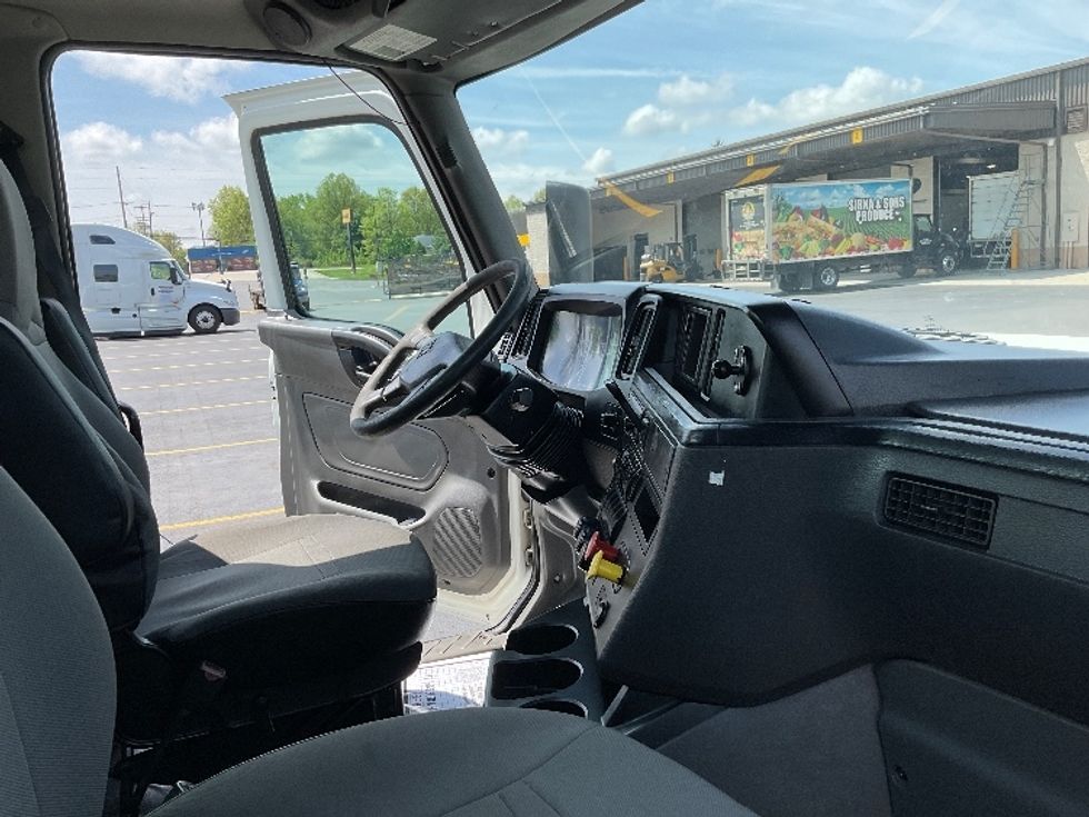 Day Cab Tractor-Heavy Duty Tractors-International-2020-LT625-Akron-OH-266,104\n\t\tmiles-$ 34,000 - Image 14