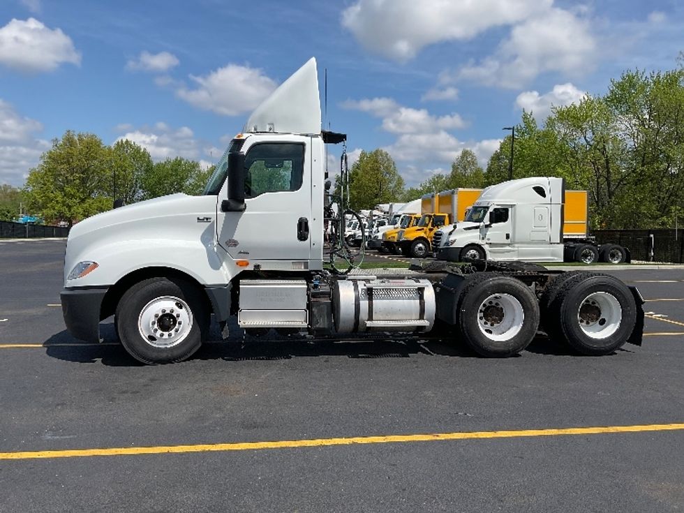 Day Cab Tractor-Heavy Duty Tractors-International-2020-LT625-Akron-OH-266,104\n\t\tmiles-$ 34,000 - Image 4
