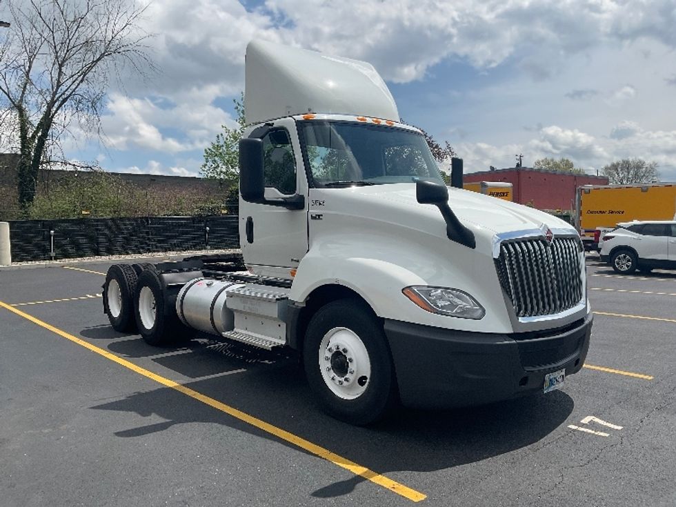 Day Cab Tractor-Heavy Duty Tractors-International-2020-LT625-Akron-OH-324,202\n\t\tmiles-$ 30,750 - Image 1