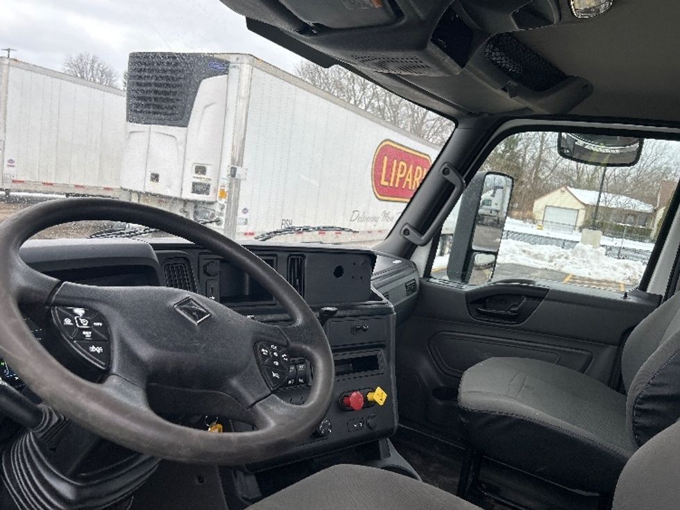 Day Cab Tractor-Heavy Duty Tractors-International-2020-LT625-Akron-OH-374,239\n\t\tmiles-$ 26,750 - Image 10