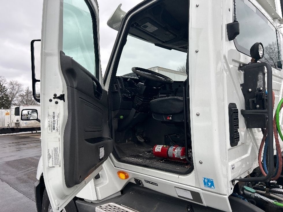 Day Cab Tractor-Heavy Duty Tractors-International-2020-LT625-Akron-OH-374,239\n\t\tmiles-$ 26,750 - Image 9