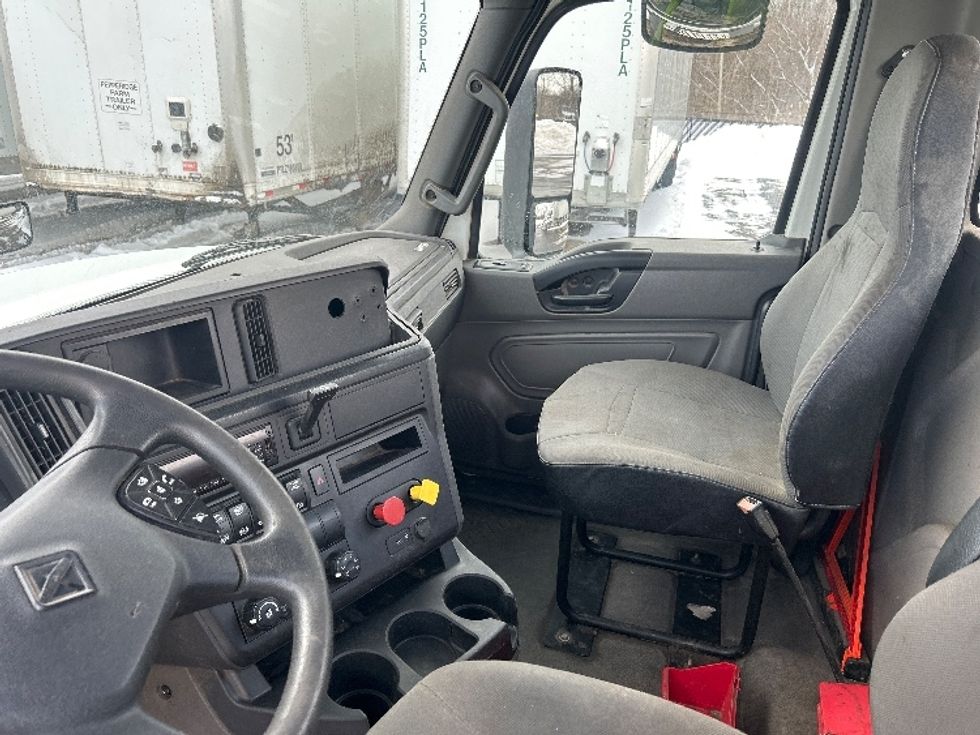 Day Cab Tractor-Heavy Duty Tractors-International-2020-LT625-Akron-OH-381,047\n\t\tmiles-$ 26,250 - Image 10