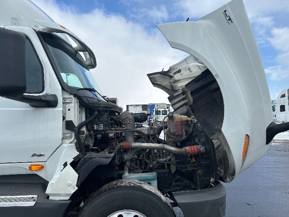 Day Cab Tractor-Heavy Duty Tractors-International-2020-LT625-Akron-OH-381,047\n\t\tmiles-$ 26,250 - Image 15