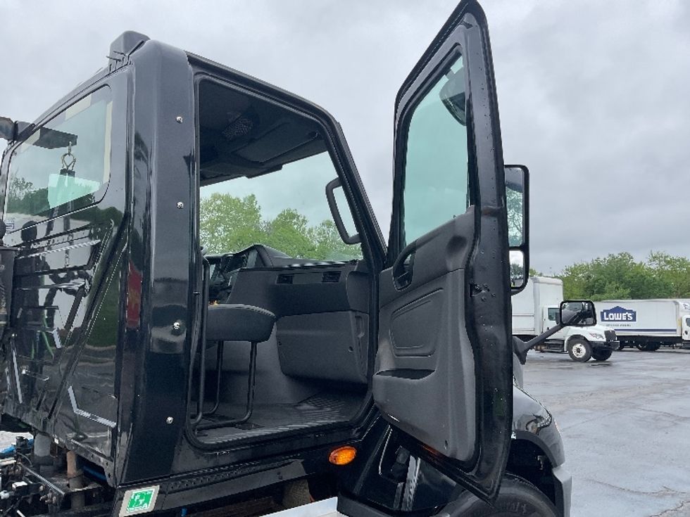 Day Cab Tractor-Heavy Duty Tractors-International-2020-LT625-Akron-OH-48,558\n\t\tmiles-$ 34,000 - Image 12