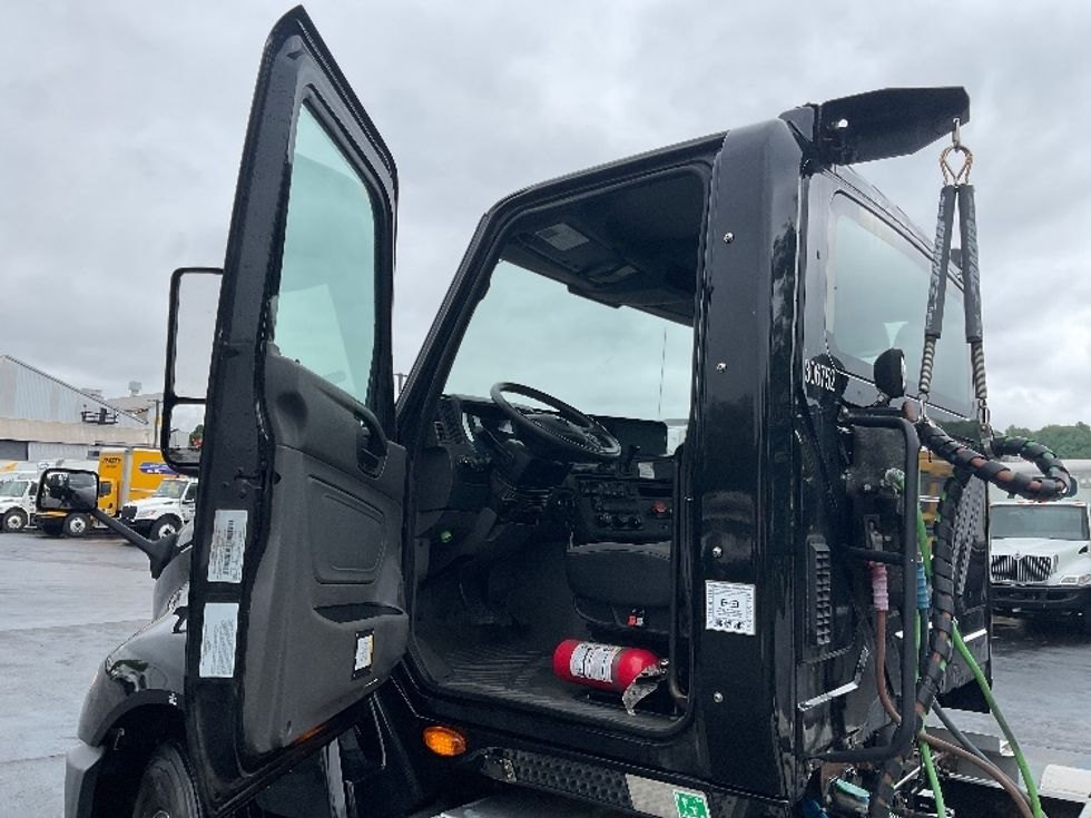 Day Cab Tractor-Heavy Duty Tractors-International-2020-LT625-Akron-OH-48,558\n\t\tmiles-$ 34,000 - Image 9