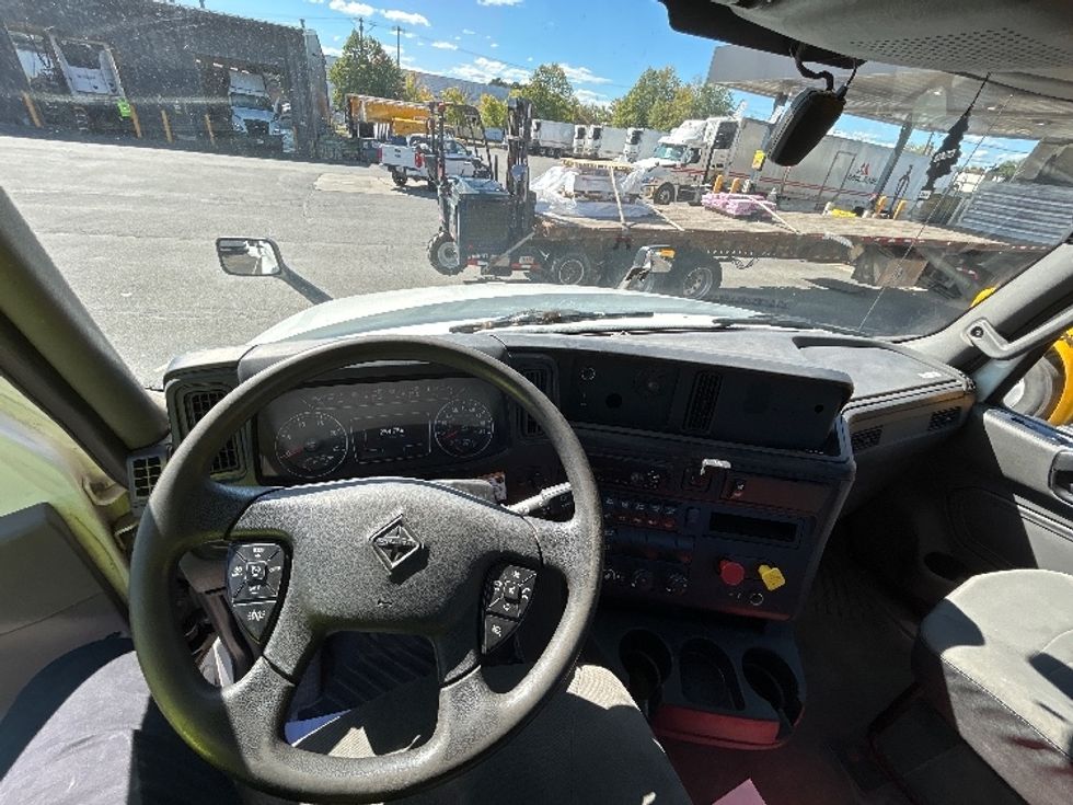 Day Cab Tractor-Heavy Duty Tractors-International-2020-LT625-Albany-NY-254,562\n\t\tmiles-$ 36,500 - Image 11