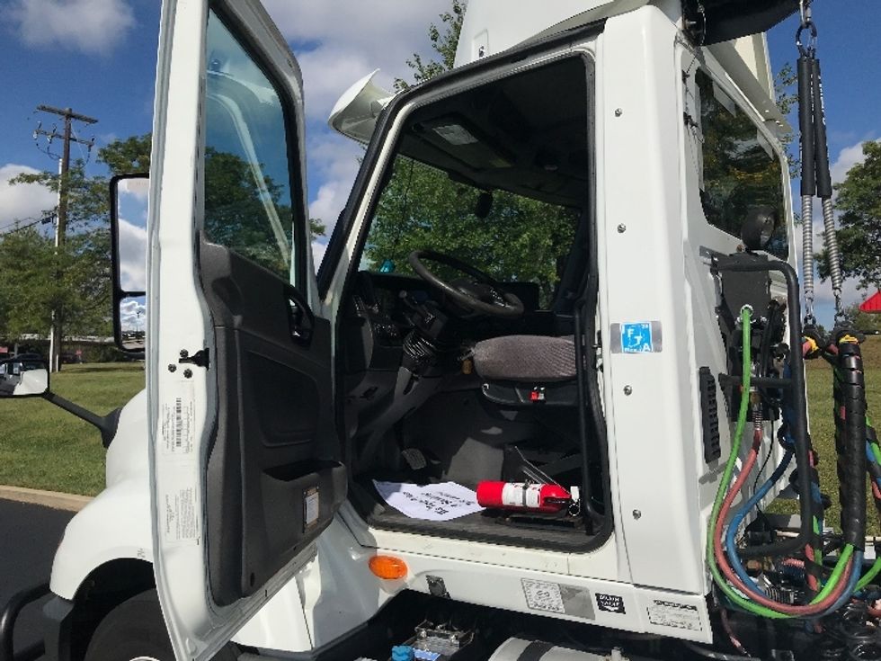 Day Cab Tractor-Heavy Duty Tractors-International-2020-LT625-Allentown-PA-245,545\n\t\tmiles-$ 34,000 - Image 9