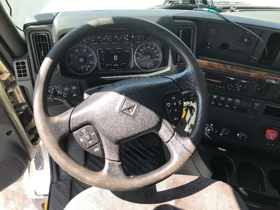 Day Cab Tractor-Heavy Duty Tractors-International-2020-LT625-Allentown-PA-297,883\n\t\tmiles-$ 32,500 - Image 11