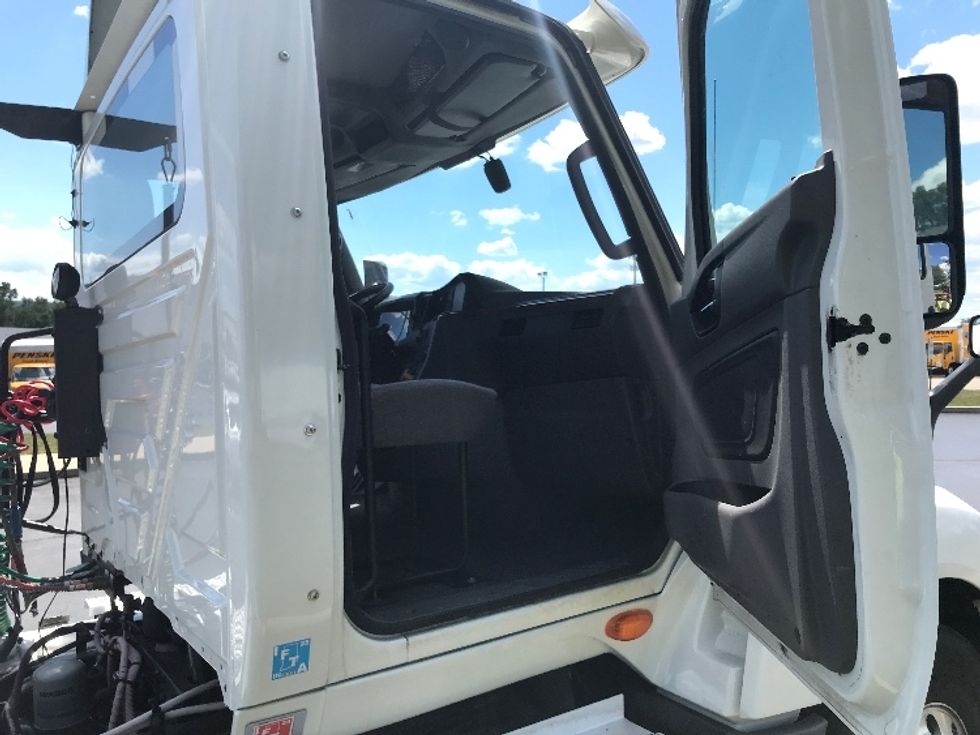 Day Cab Tractor-Heavy Duty Tractors-International-2020-LT625-Allentown-PA-312,380\n\t\tmiles-$ 43,750 - Image 12