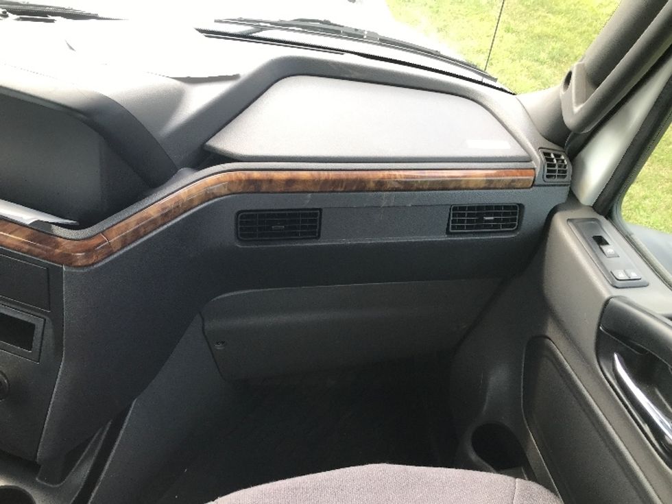 Day Cab Tractor-Heavy Duty Tractors-International-2020-LT625-Allentown-PA-313,772\n\t\tmiles-$ 31,750 - Image 13