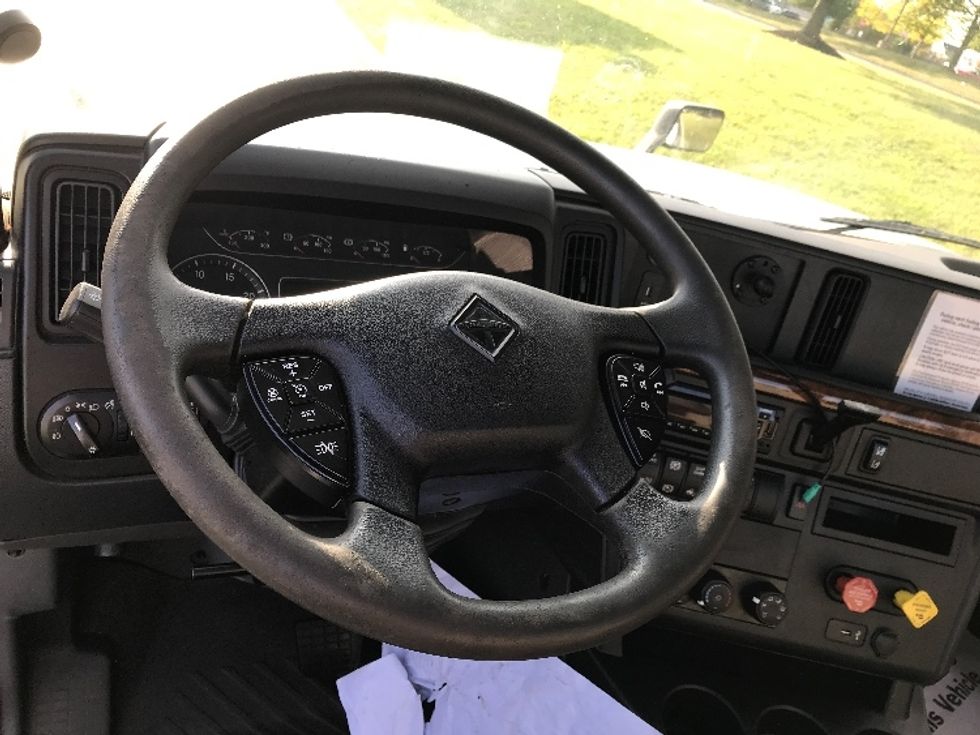 Day Cab Tractor-Heavy Duty Tractors-International-2020-LT625-Allentown-PA-320,226\n\t\tmiles-$ 31,500 - Image 11