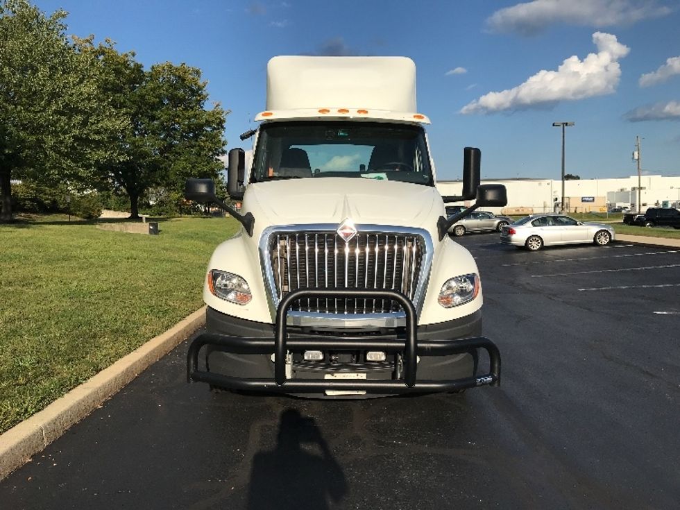 Day Cab Tractor-Heavy Duty Tractors-International-2020-LT625-Allentown-PA-320,226\n\t\tmiles-$ 31,500 - Image 2