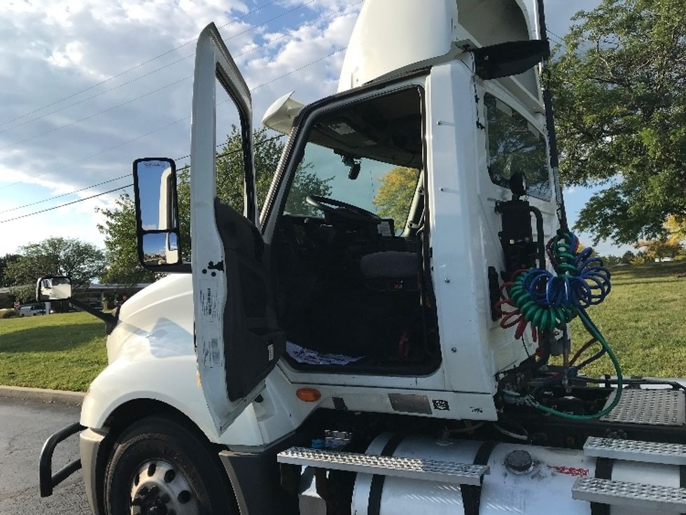 Day Cab Tractor-Heavy Duty Tractors-International-2020-LT625-Allentown-PA-320,226\n\t\tmiles-$ 31,500 - Image 9