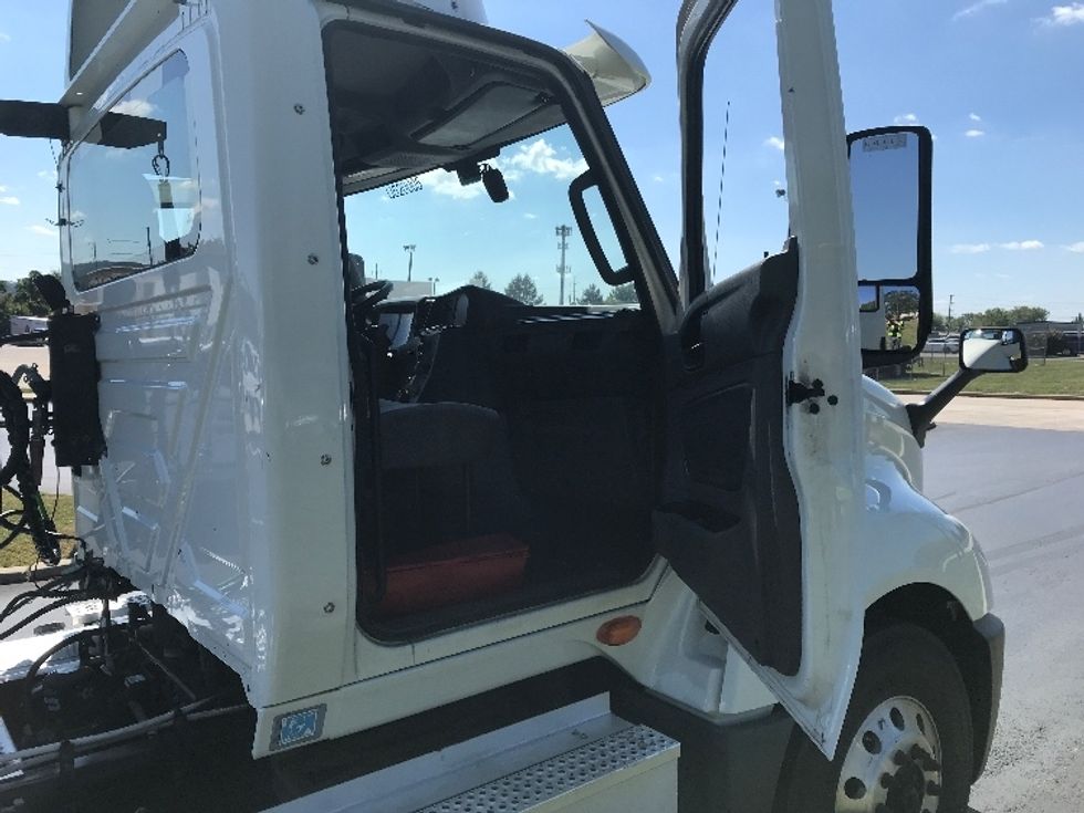 Day Cab Tractor-Heavy Duty Tractors-International-2020-LT625-Allentown-PA-334,991\n\t\tmiles-$ 30,750 - Image 12