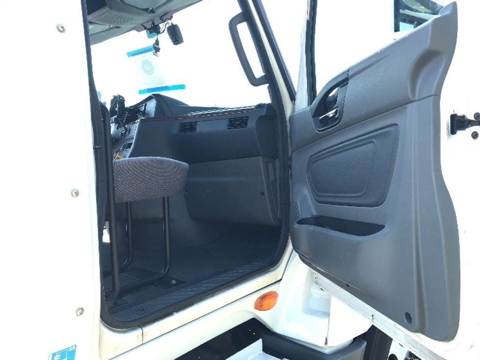 Day Cab Tractor-Heavy Duty Tractors-International-2020-LT625-Allentown-PA-347,561\n\t\tmiles-$ 30,250 - Image 12