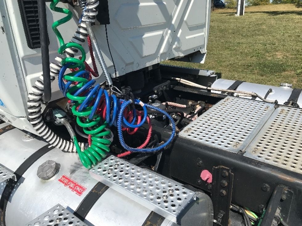 Day Cab Tractor-Heavy Duty Tractors-International-2020-LT625-Allentown-PA-347,562\n\t\tmiles-$ 25,500 - Image 18