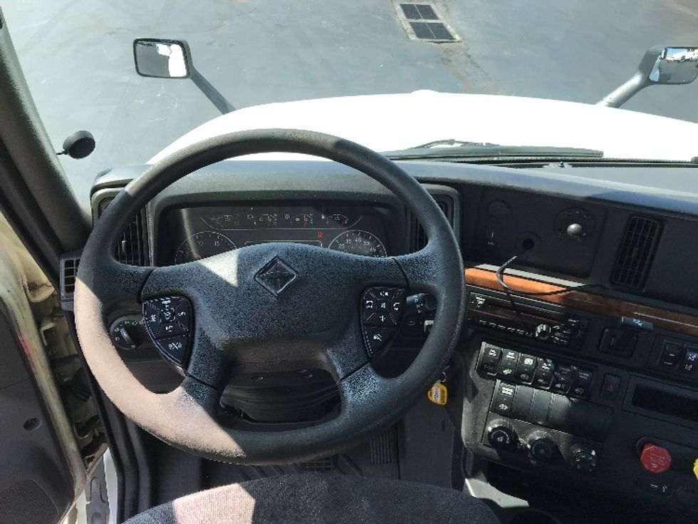 Day Cab Tractor-Heavy Duty Tractors-International-2020-LT625-Allentown-PA-347,605\n\t\tmiles-$ 42,000 - Image 11