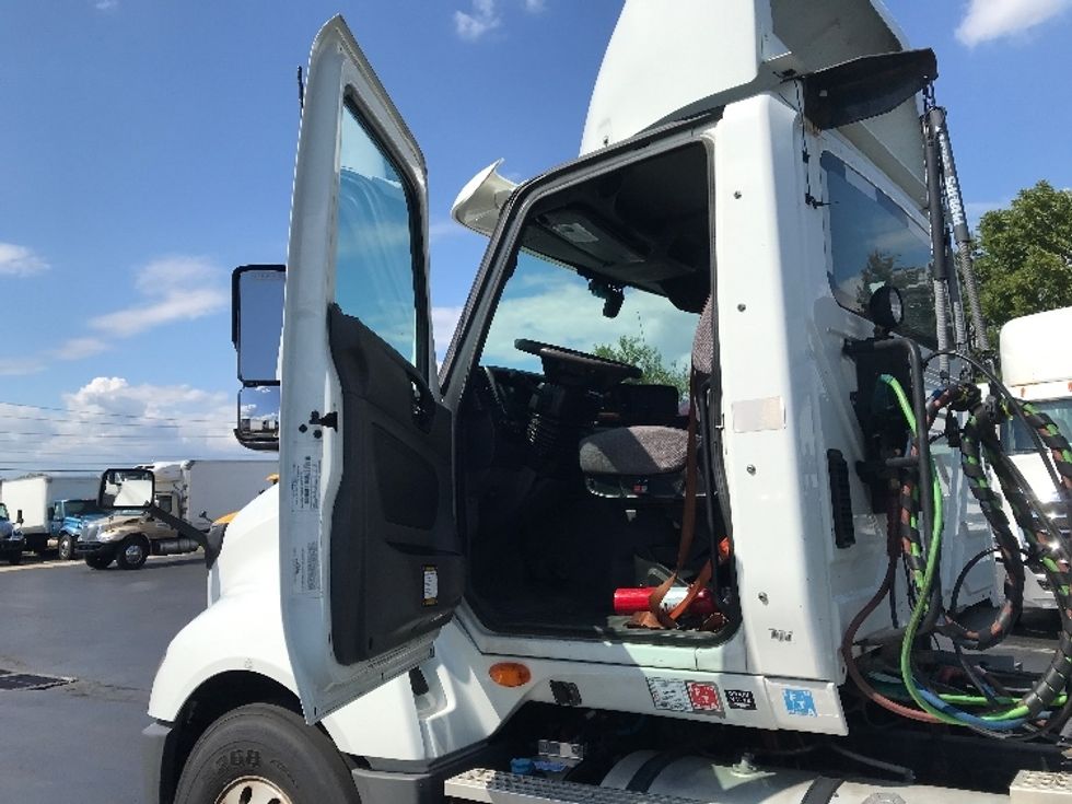 Day Cab Tractor-Heavy Duty Tractors-International-2020-LT625-Allentown-PA-347,605\n\t\tmiles-$ 42,000 - Image 9