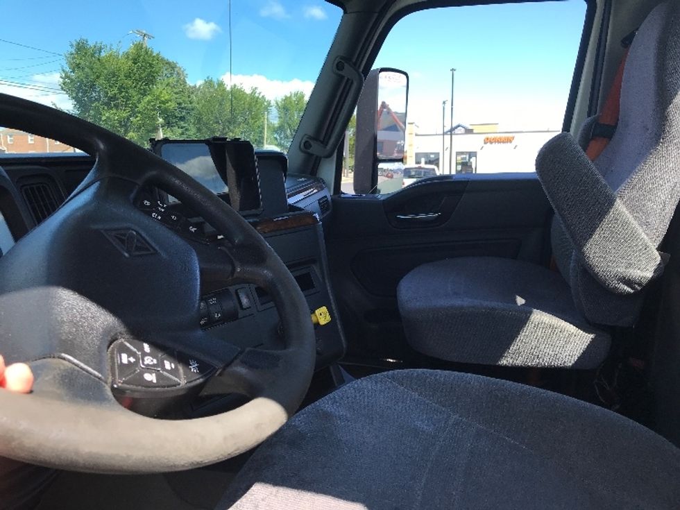 Day Cab Tractor-Heavy Duty Tractors-International-2020-LT625-Allentown-PA-368,810\n\t\tmiles-$ 29,250 - Image 10