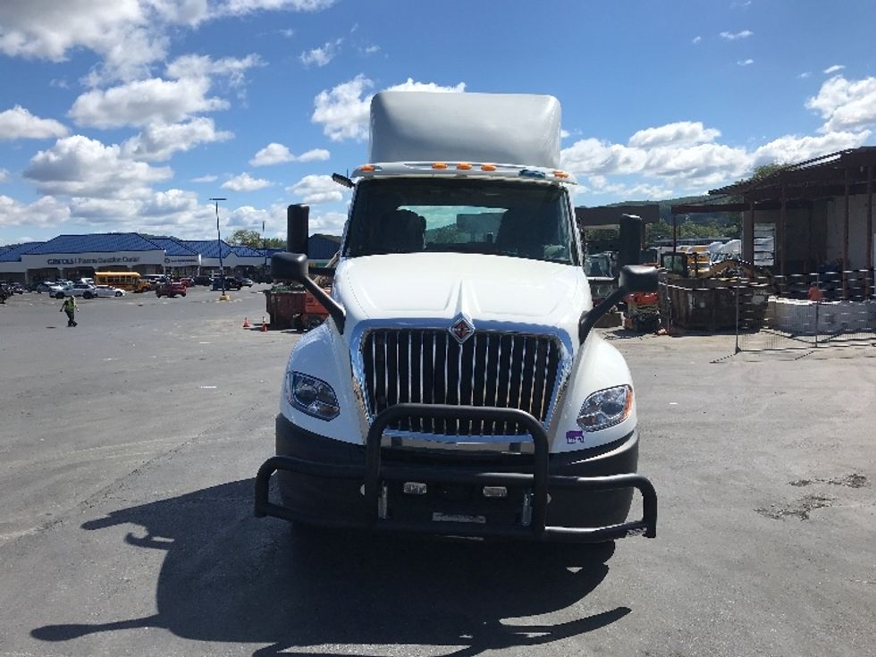 Day Cab Tractor-Heavy Duty Tractors-International-2020-LT625-Allentown-PA-368,810\n\t\tmiles-$ 29,250 - Image 2