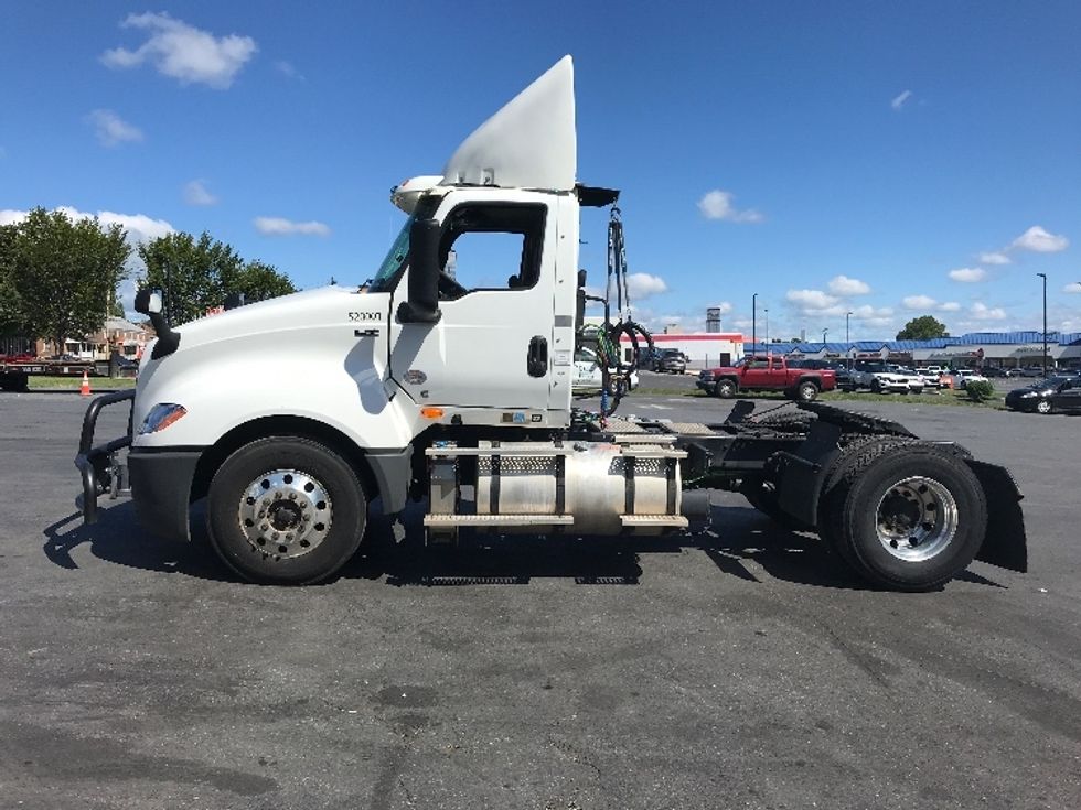 Day Cab Tractor-Heavy Duty Tractors-International-2020-LT625-Allentown-PA-368,810\n\t\tmiles-$ 29,250 - Image 4