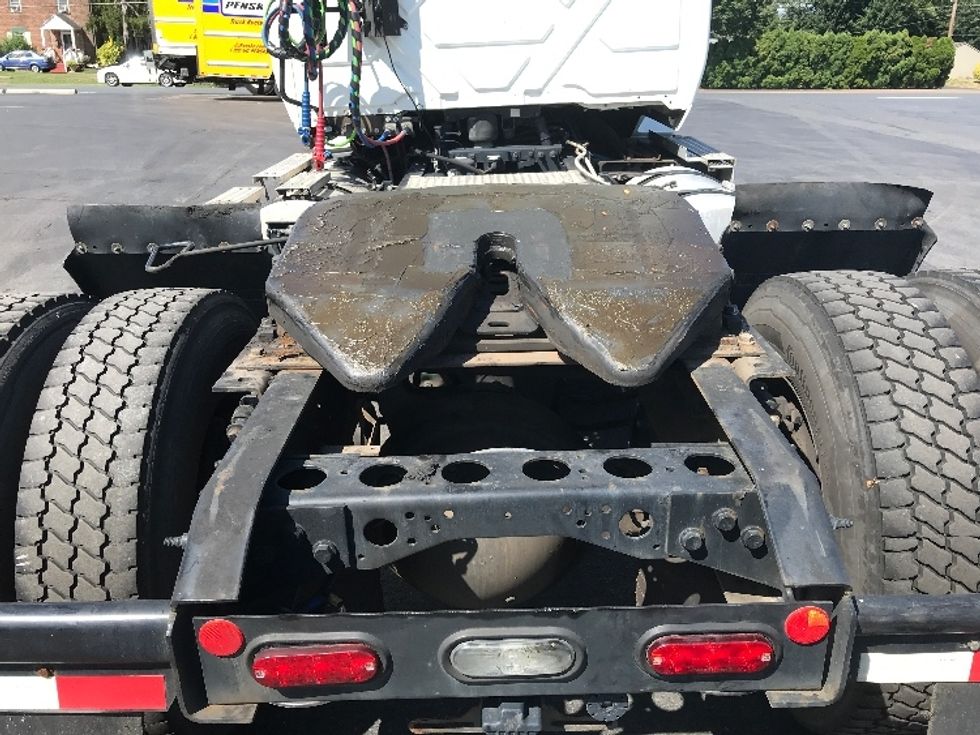 Day Cab Tractor-Heavy Duty Tractors-International-2020-LT625-Allentown-PA-368,810\n\t\tmiles-$ 29,250 - Image 6