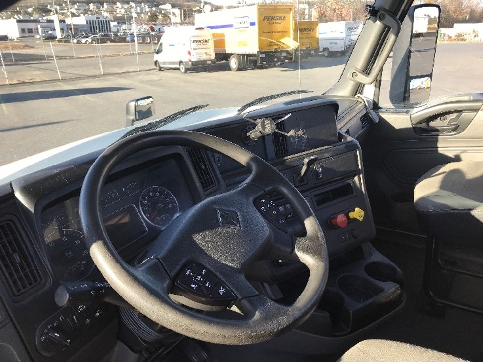 Day Cab Tractor-Heavy Duty Tractors-International-2020-LT625-Ashland-VA-472,372\n\t\tmiles-$ 25,500 - Image 10