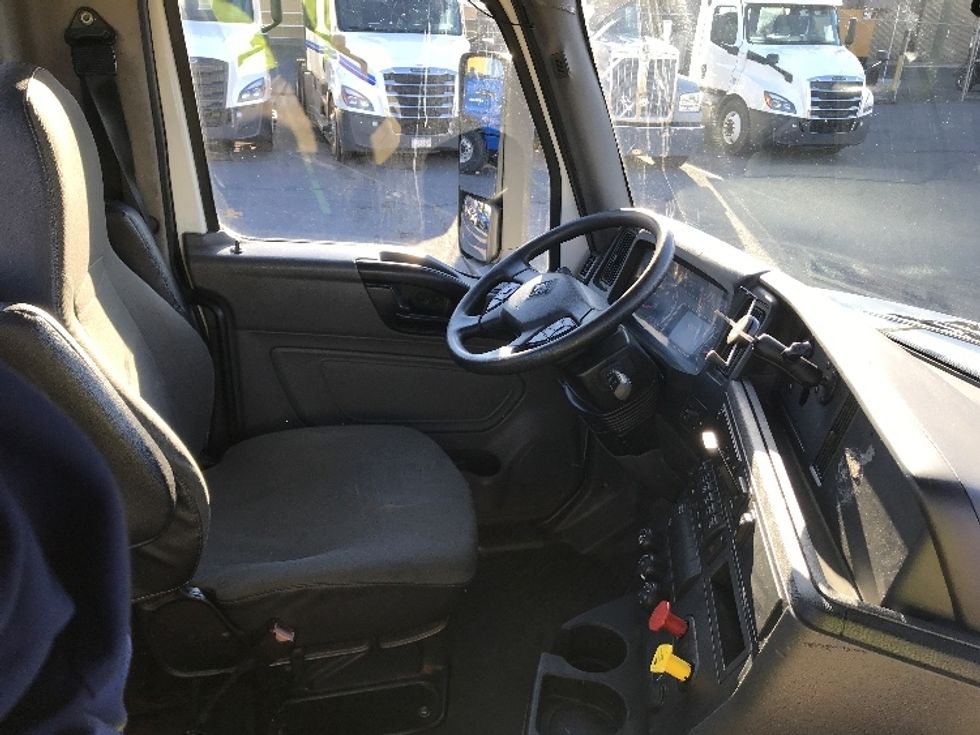 Day Cab Tractor-Heavy Duty Tractors-International-2020-LT625-Ashland-VA-472,372\n\t\tmiles-$ 25,500 - Image 14