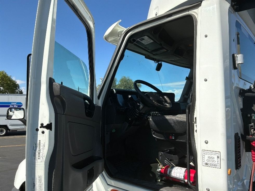 Day Cab Tractor-Heavy Duty Tractors-International-2020-LT625-Aurora-CO-122,278\n\t\tmiles-$ 34,000 - Image 9
