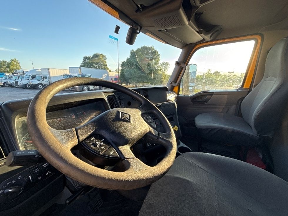 Day Cab Tractor-Heavy Duty Tractors-International-2020-LT625-Austin-TX-217,538\n\t\tmiles-$ 34,250 - Image 10