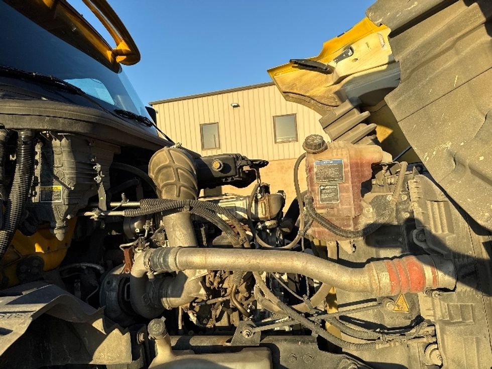 Day Cab Tractor-Heavy Duty Tractors-International-2020-LT625-Austin-TX-217,538\n\t\tmiles-$ 34,250 - Image 15