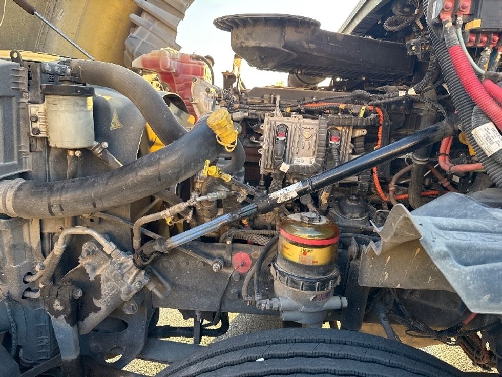 Day Cab Tractor-Heavy Duty Tractors-International-2020-LT625-Austin-TX-217,538\n\t\tmiles-$ 34,250 - Image 16