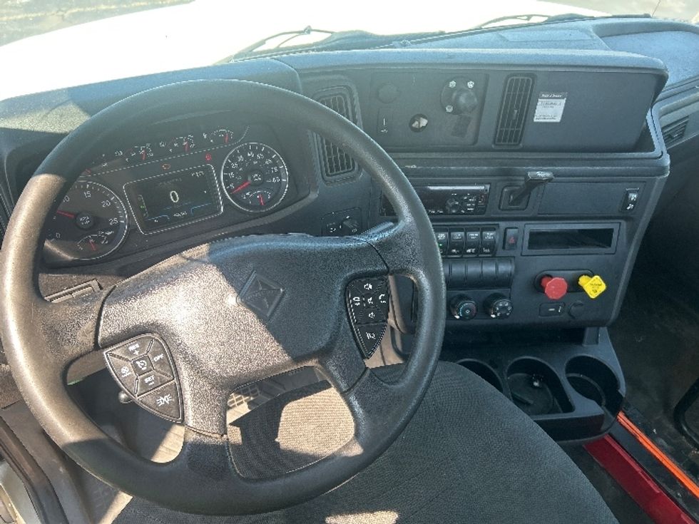 Day Cab Tractor-Heavy Duty Tractors-International-2020-LT625-Baltimore-MD-428,979\n\t\tmiles-$ 26,250 - Image 11